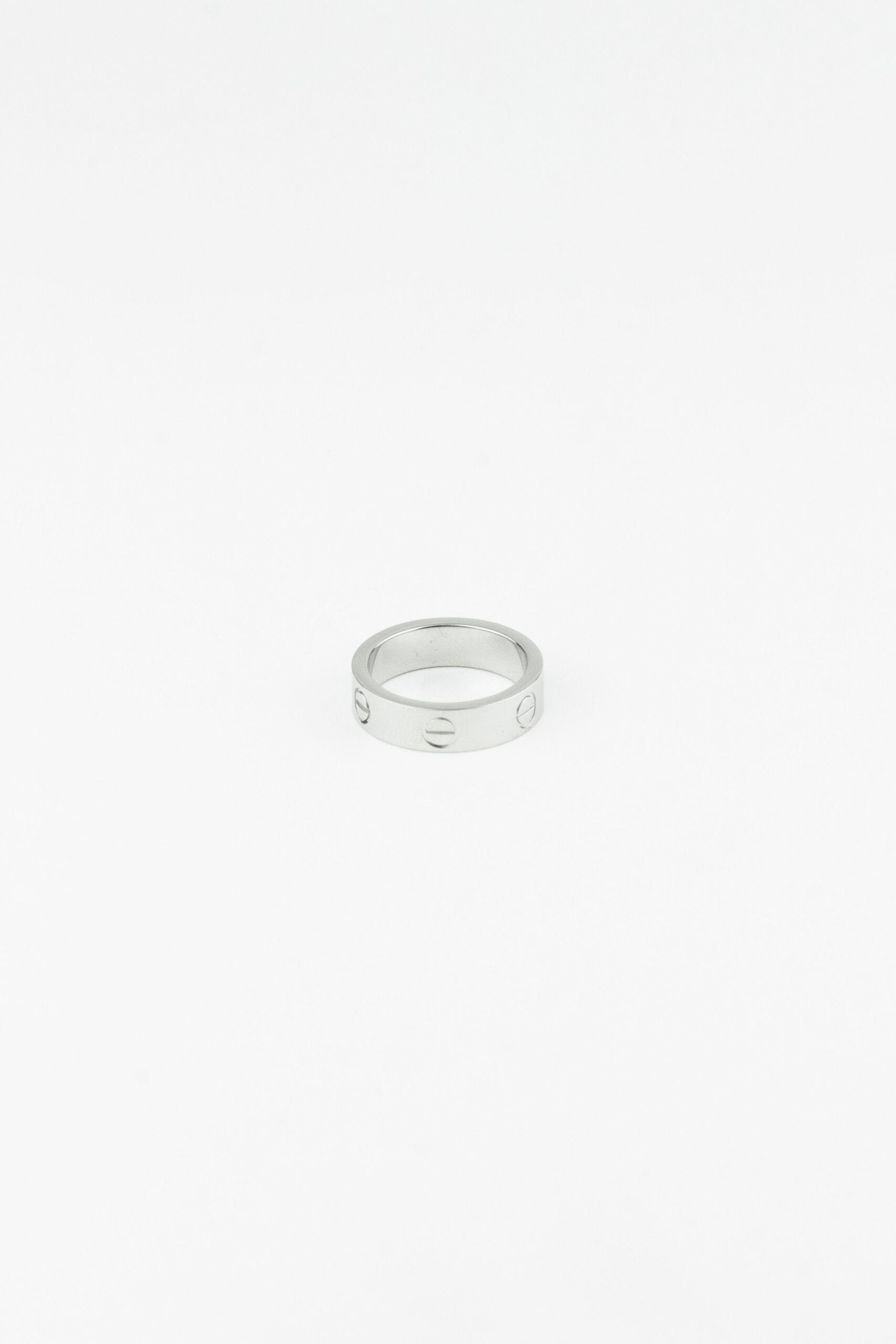 Basic Silver Ring - Avanti Store