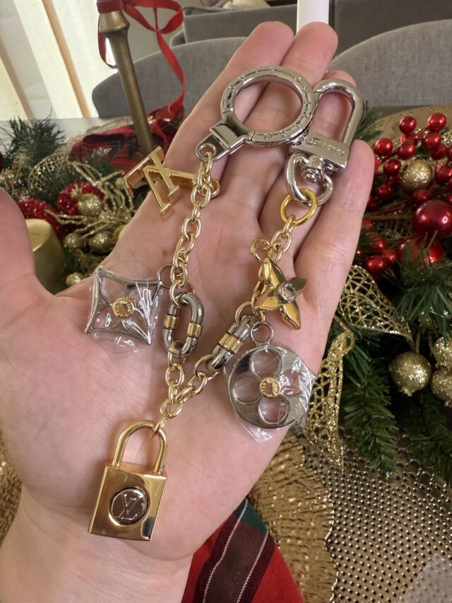 L SILVER/GOLD KEYCHAIN - Image 2