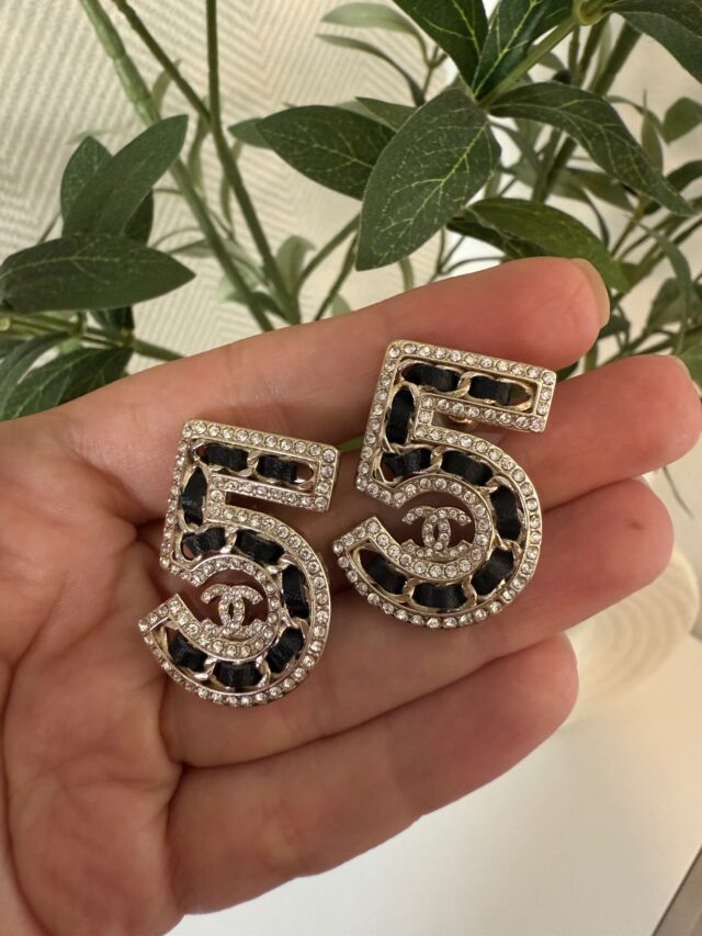 C #5 EARRING