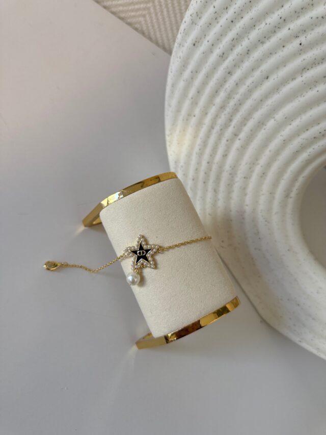 D STAR BRACELET - Image 2