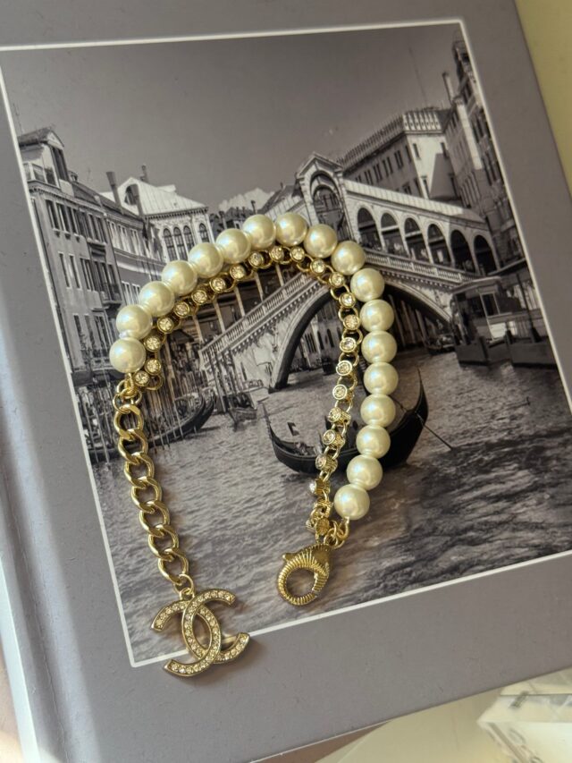 C PEARL BRACELET