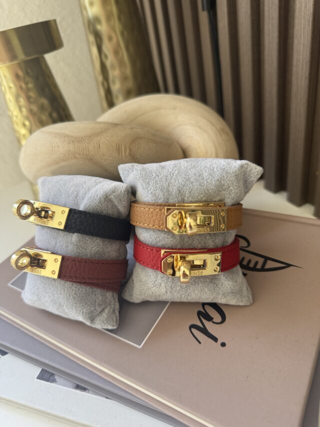 H LEATHER BRACELET - Image 2