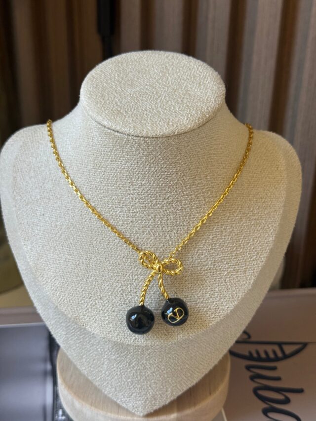 CHERRY BLACK NECKLACE - Image 2