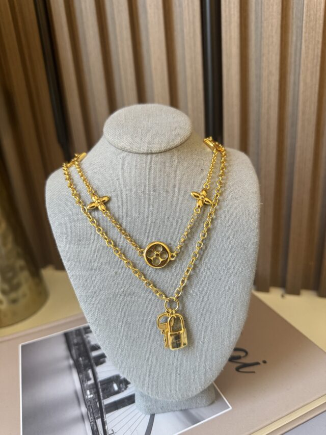 L GOLD SET NECKLACE - Image 2