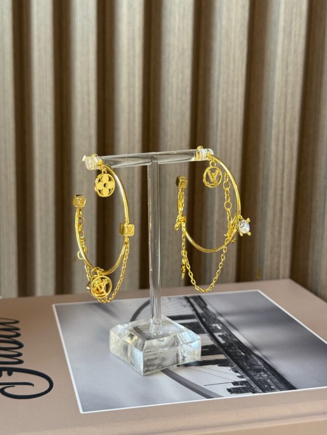 L GOLD HOOP