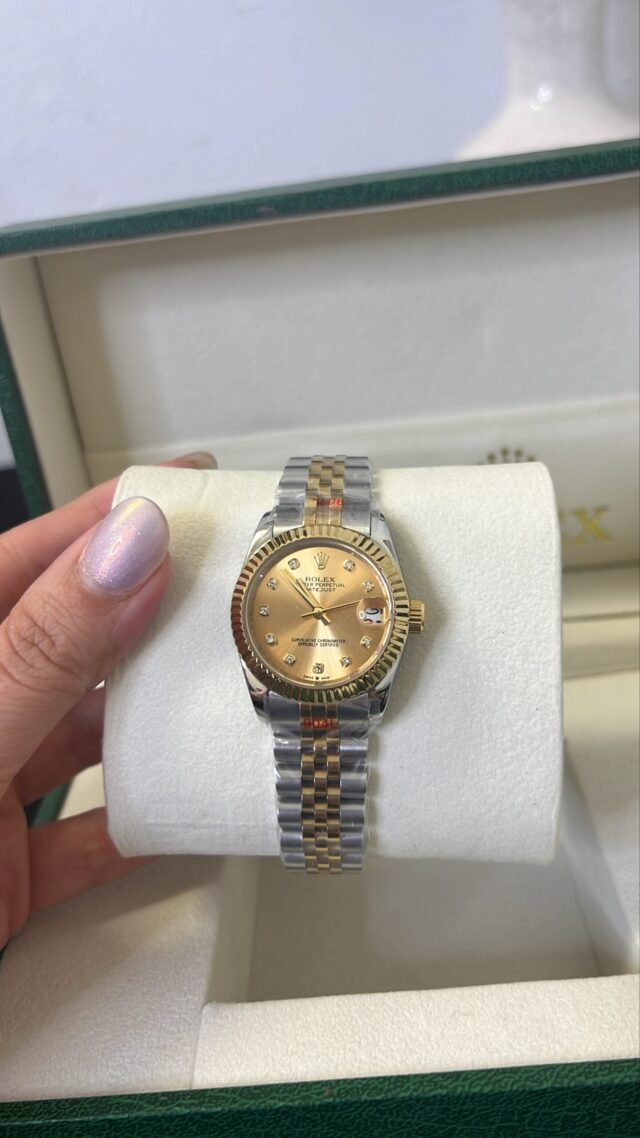 R SILVER AND GOLD 31 MM WATCH