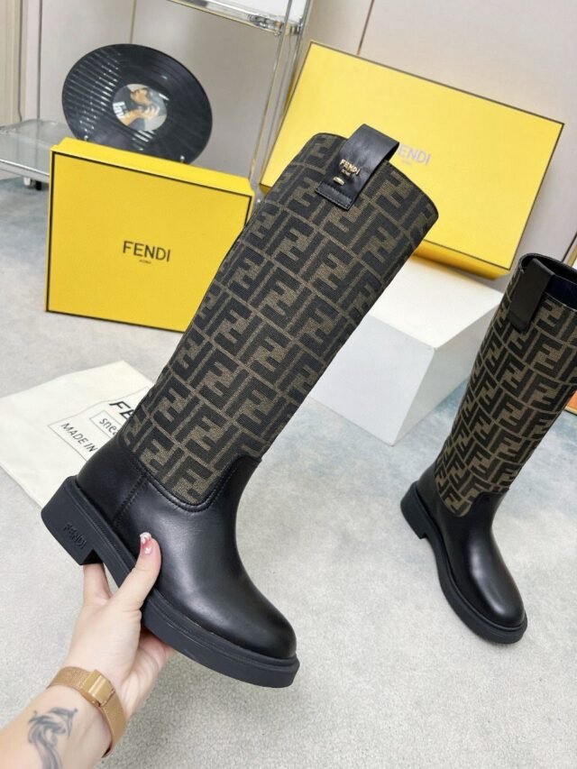F PRINT BOOTS
