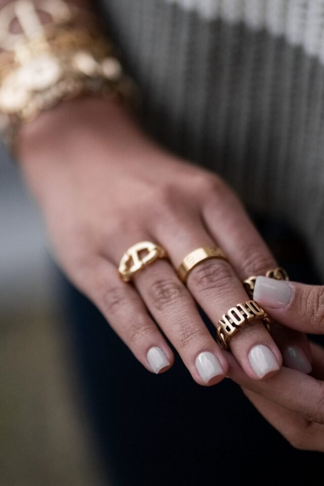 D BRAIDED LETTER RING - Image 2