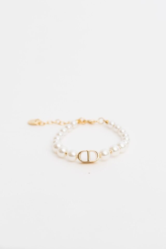C PEARL GOLD BRACELET