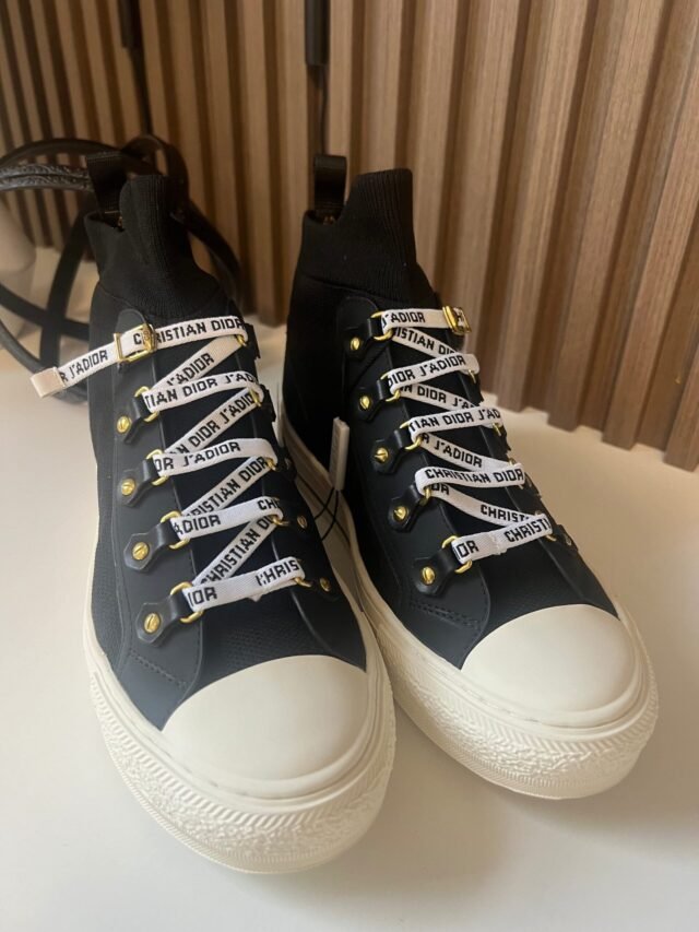 D BLACK HIGH TOP
