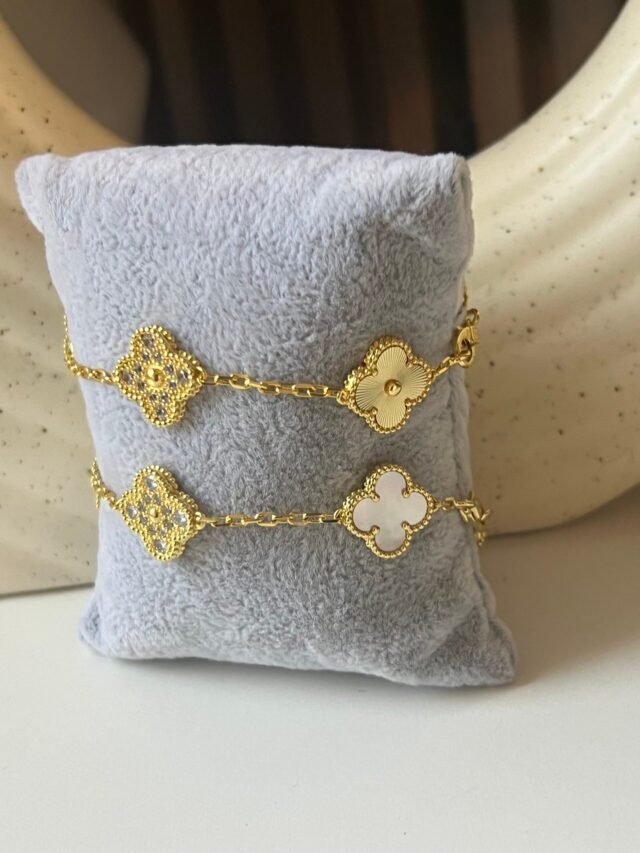 CLOVER DIAMOND BRACELET