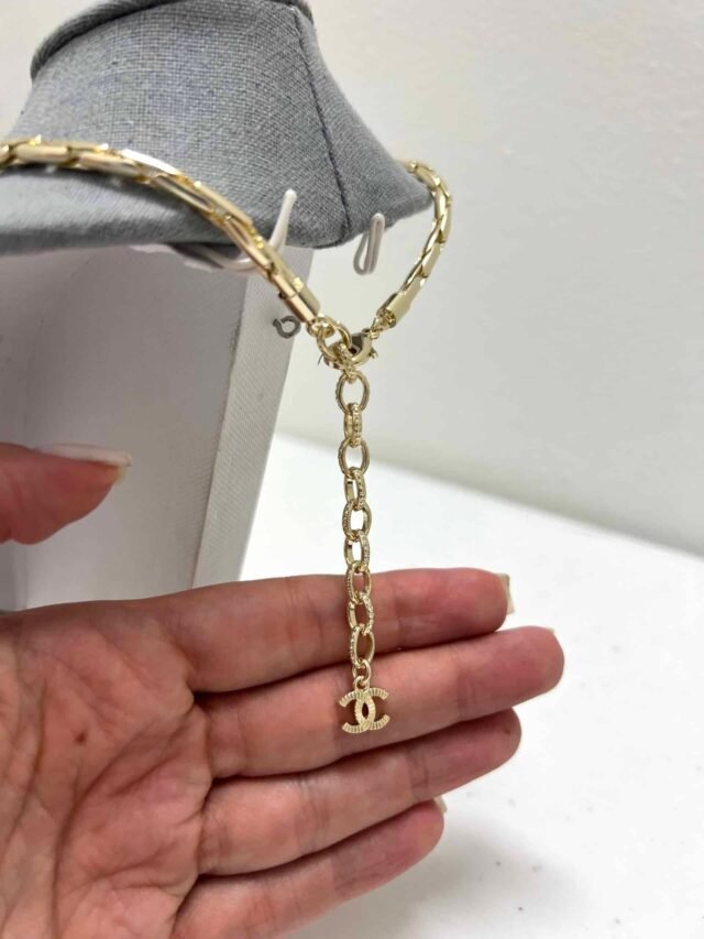 C GOLD NECKLACE - Image 3