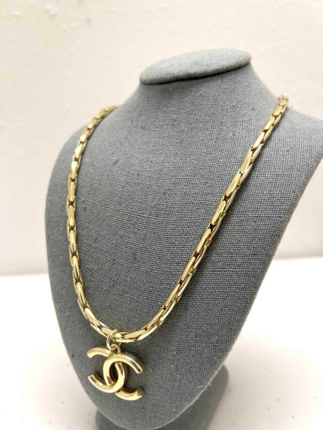 C GOLD NECKLACE - Image 2