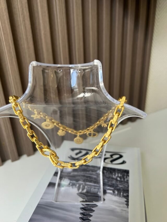 D CHARMS GOLD NECKLACE - Image 3