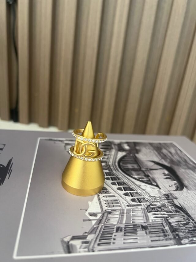 D DIAMOND GOLD RING - Image 2