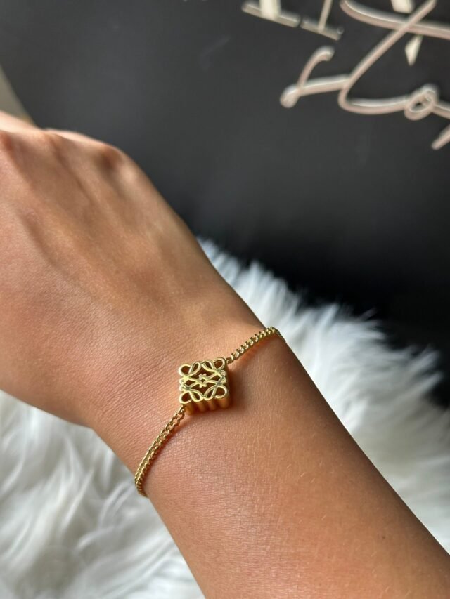 L GOLD FINE BRACELET