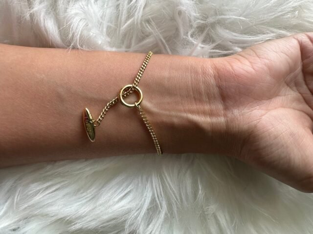 L GOLD FINE BRACELET - Image 2