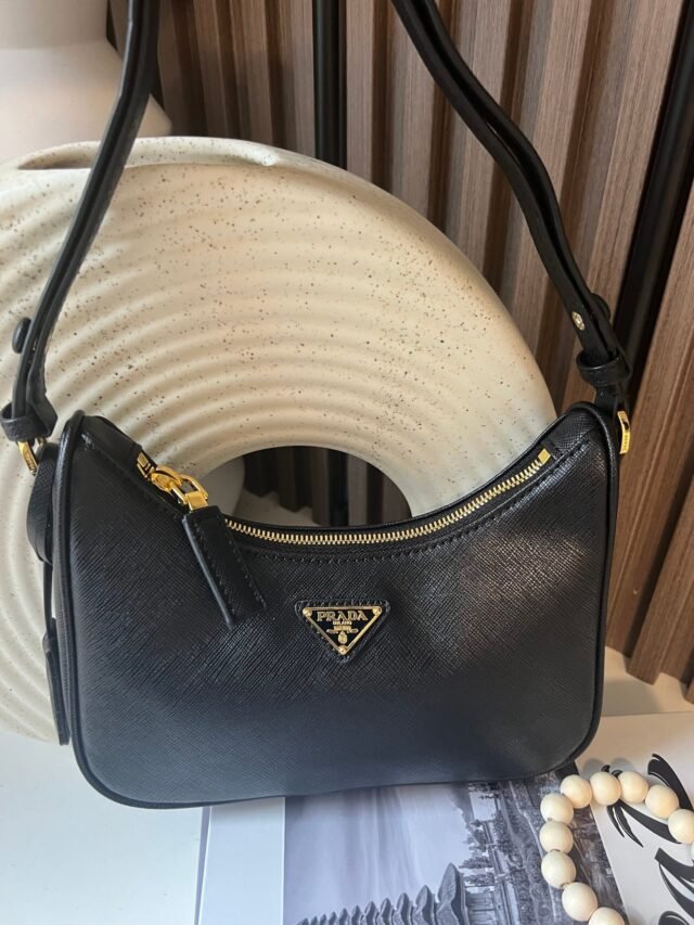 P BLACK SIGN GOLD BAG - Image 2