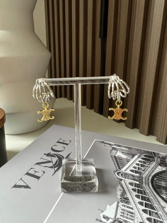 C SILVER EARRING