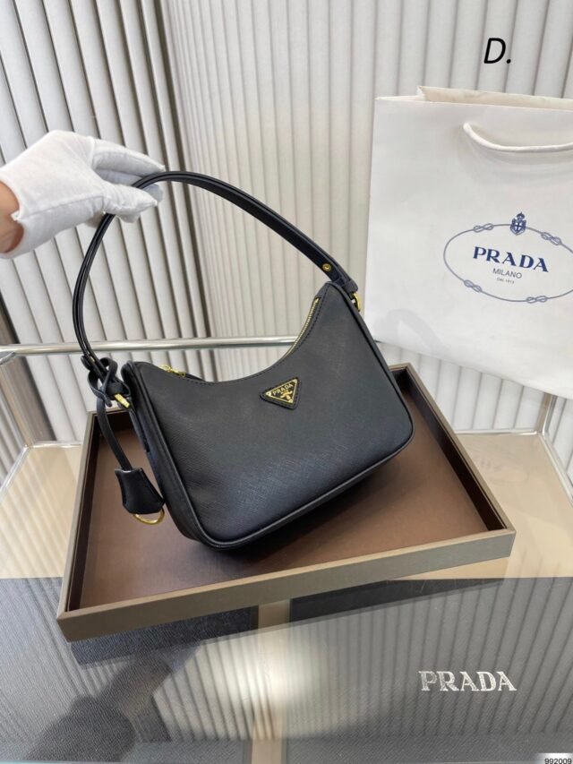 P BLACK SIGN GOLD BAG - Image 3