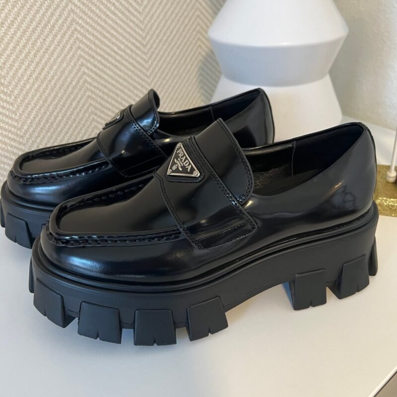 P BLACK LEATHER SHOES