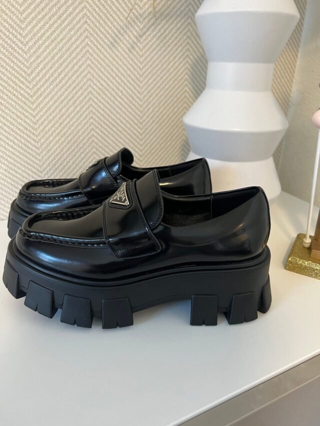 P BLACK LEATHER SHOES - Image 4