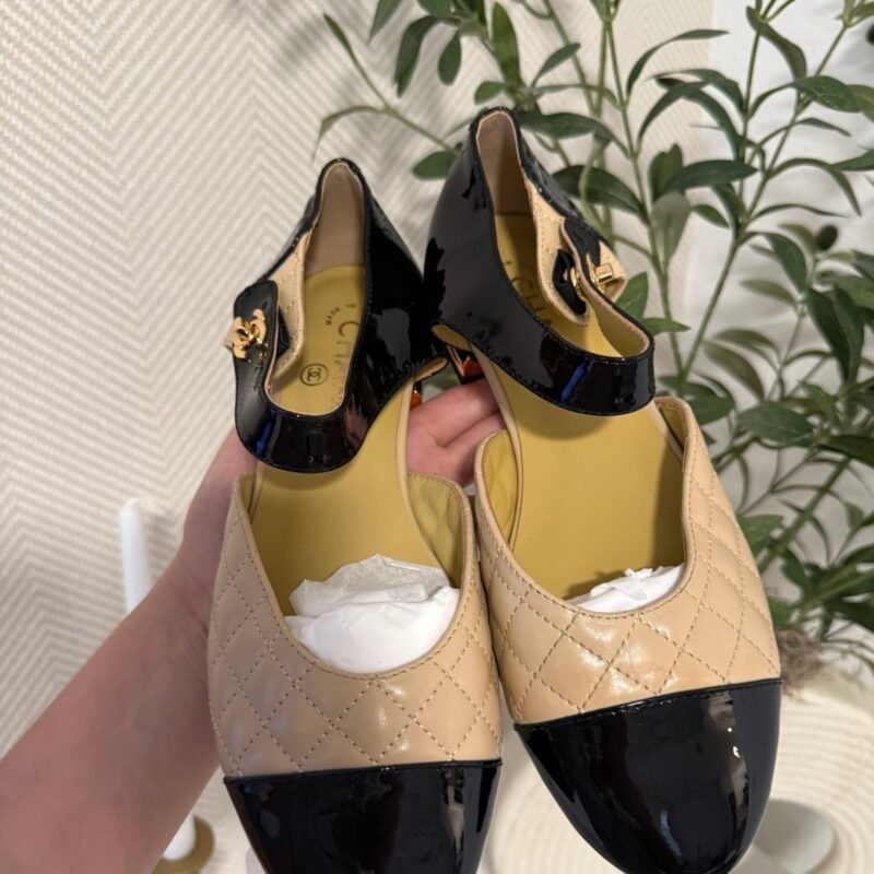 C BEIGE SANDALS