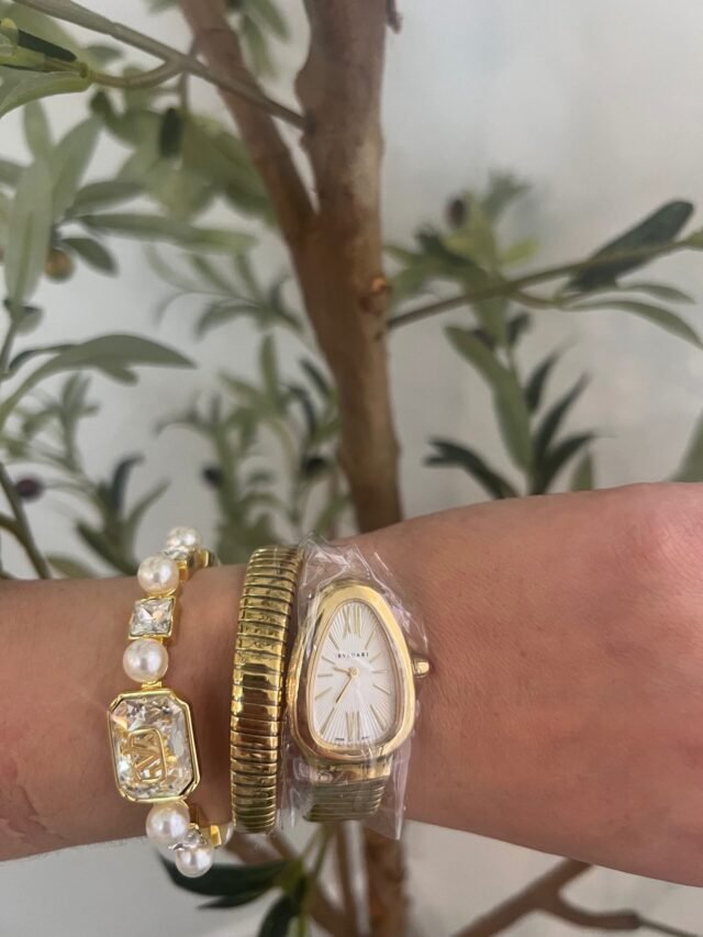 B GOLD WATCH - Image 2