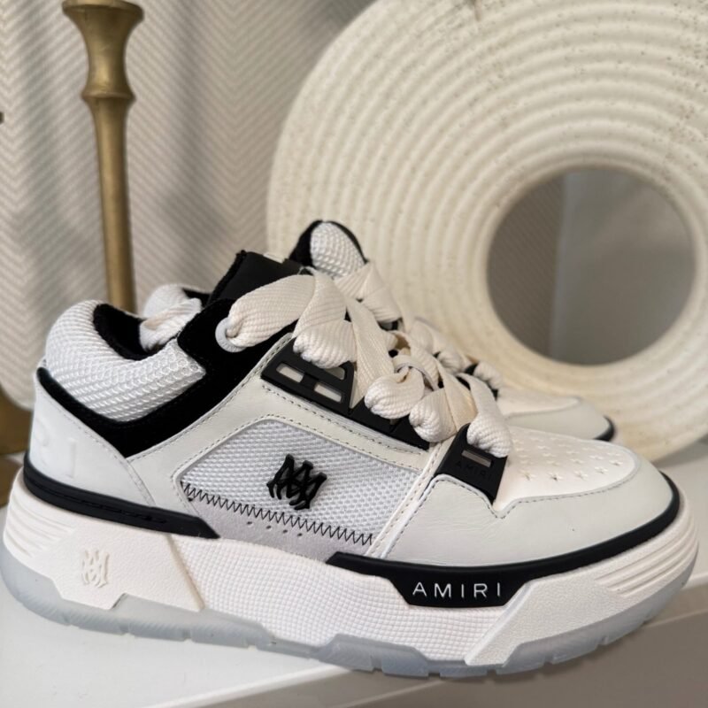 AM WHITE SNEAKERS