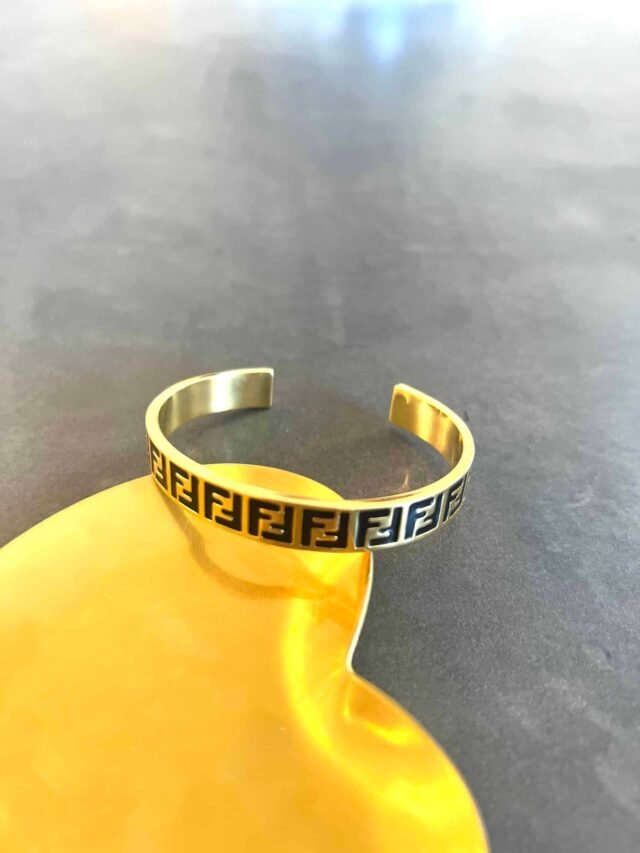 F DOUBLE LETTER BLACK & GOLD BANGLE