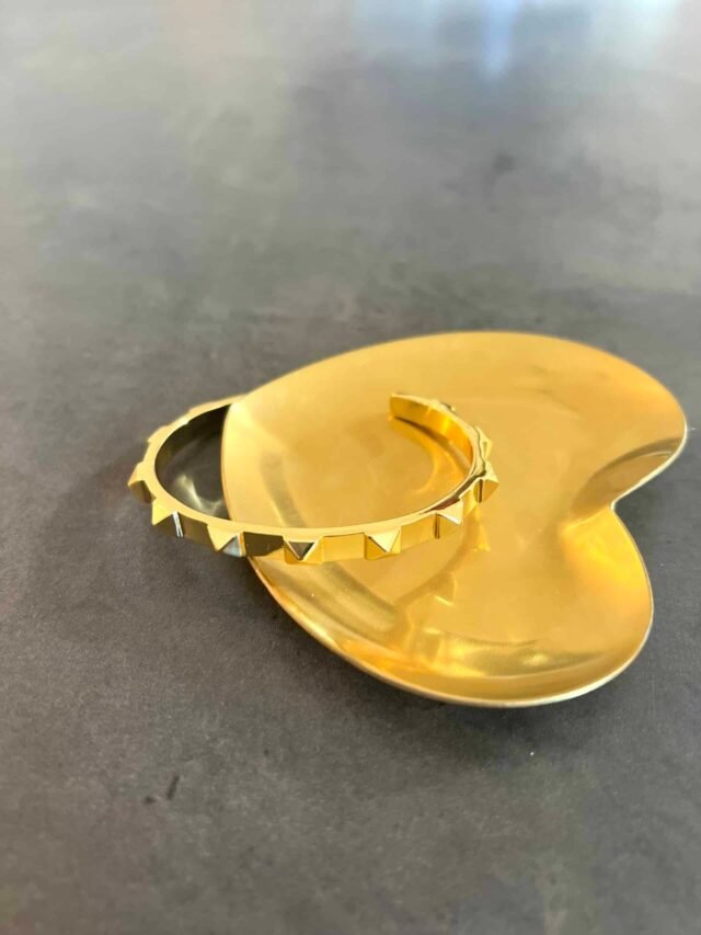 V LINK GOLD BANGLE