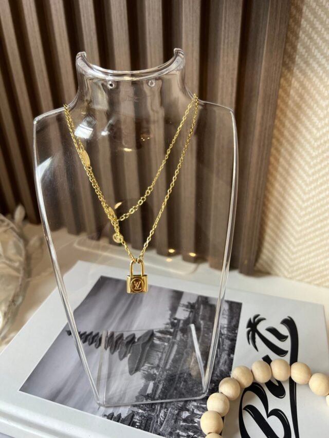 L Lock Gold Necklace - Image 3