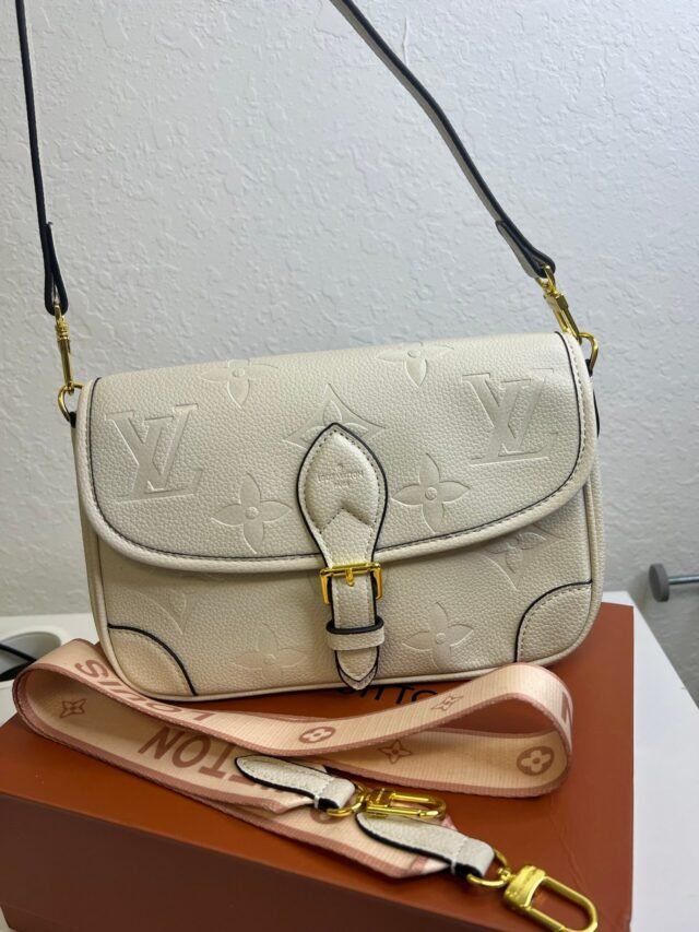 L WHITE BAG - Image 3