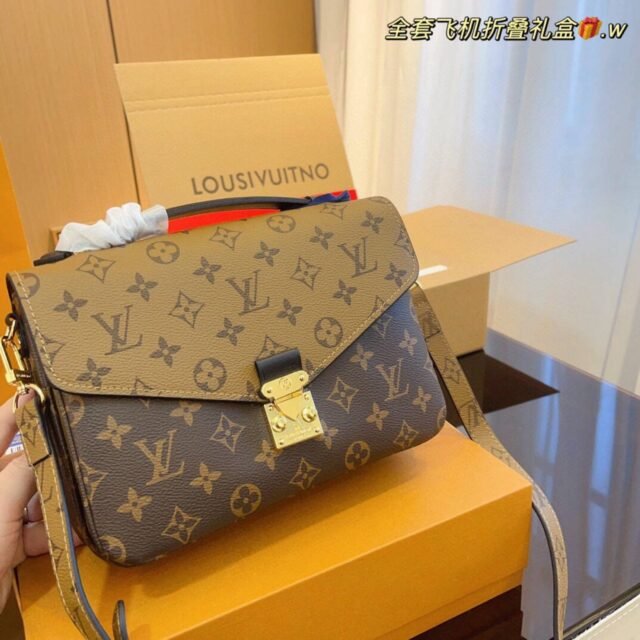LV POCHETTE BAG - Image 2