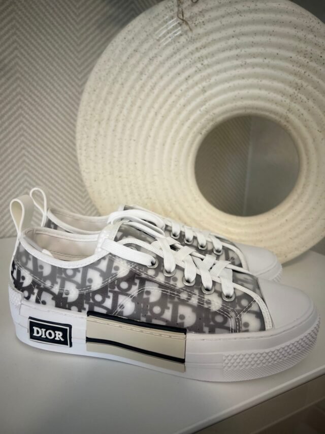 D CLEAR & BLUE SNEAKERS