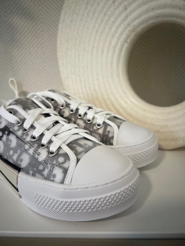 D CLEAR & BLUE SNEAKERS - Image 4