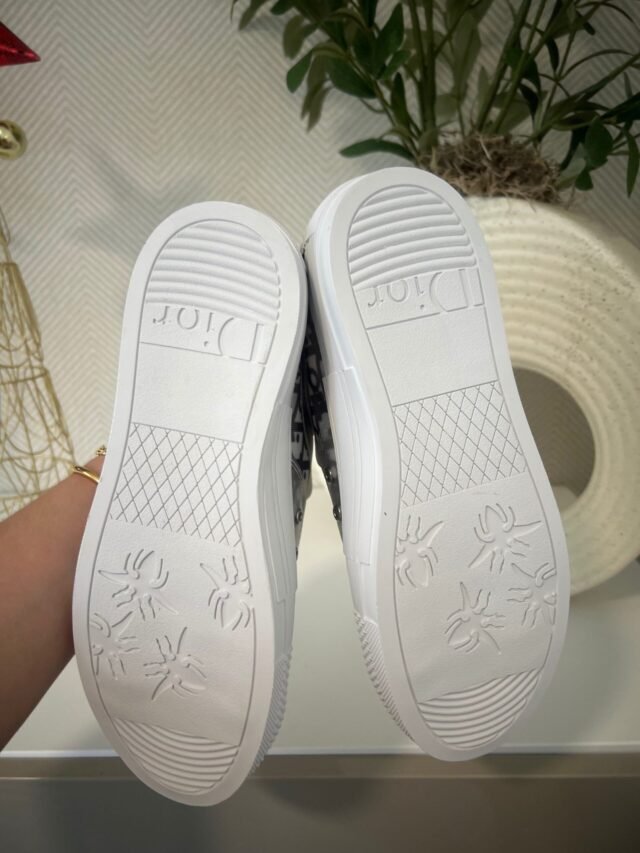 D CLEAR & BLUE SNEAKERS - Image 3