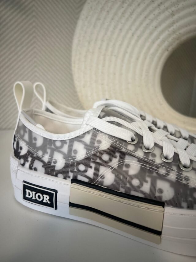 D CLEAR & BLUE SNEAKERS - Image 2