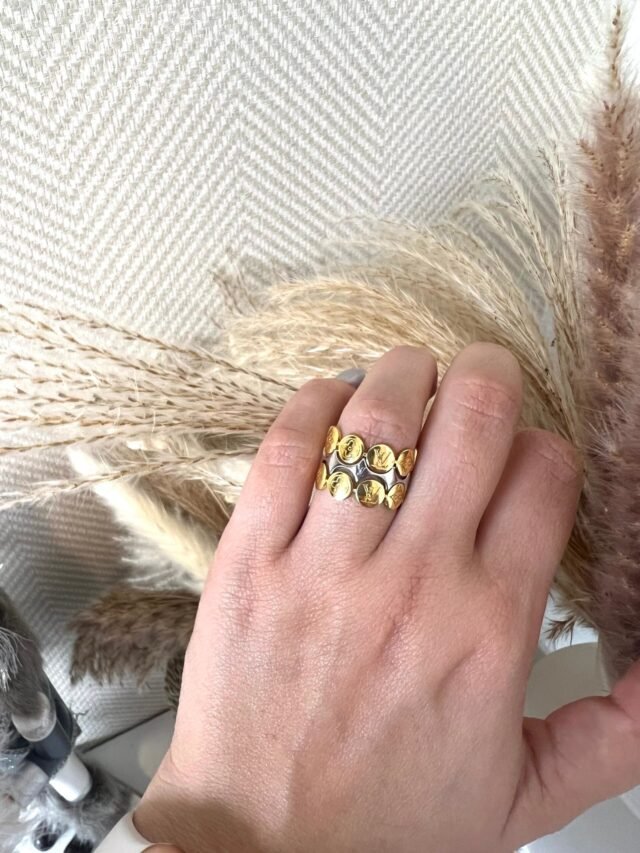 L GOLD RING