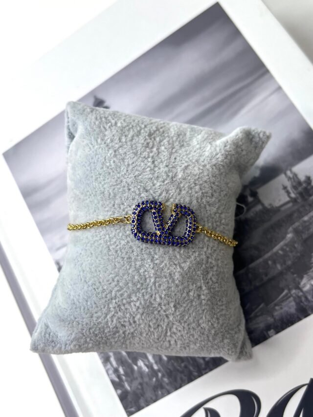 V DIAMOND BLUE BRACELET