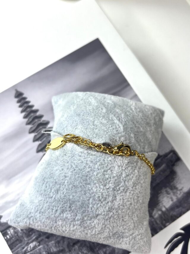 V DIAMOND BLUE BRACELET - Image 3