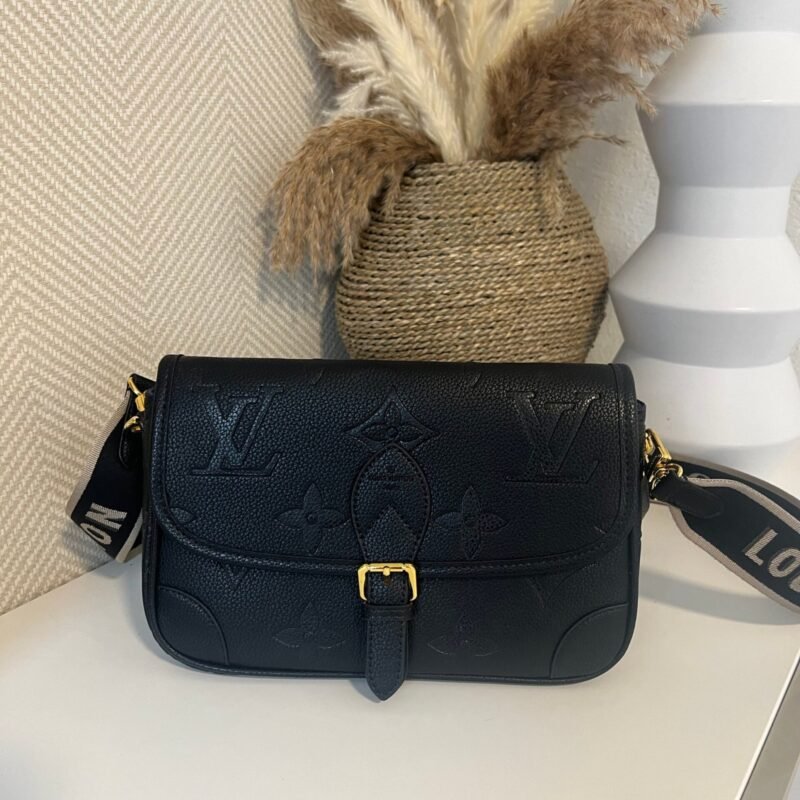 L BLACK BAG