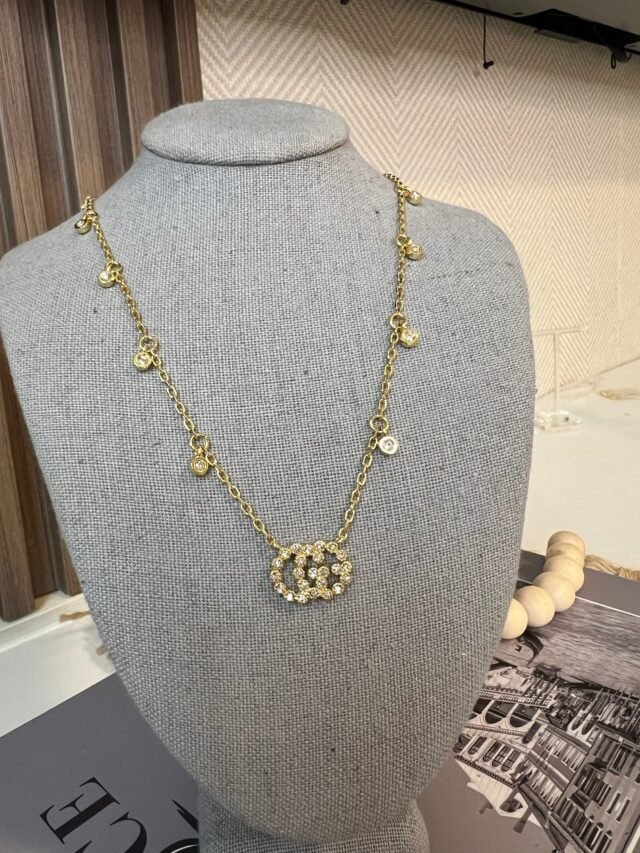 G DIAMOND NECKLACE - Image 3