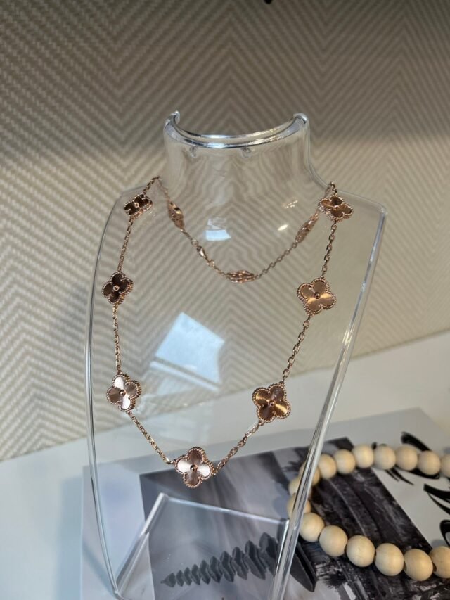 Clover Tri Color Necklace - Image 3