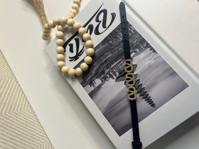 V BLACK & DIAMOND BRACELET - Image 3