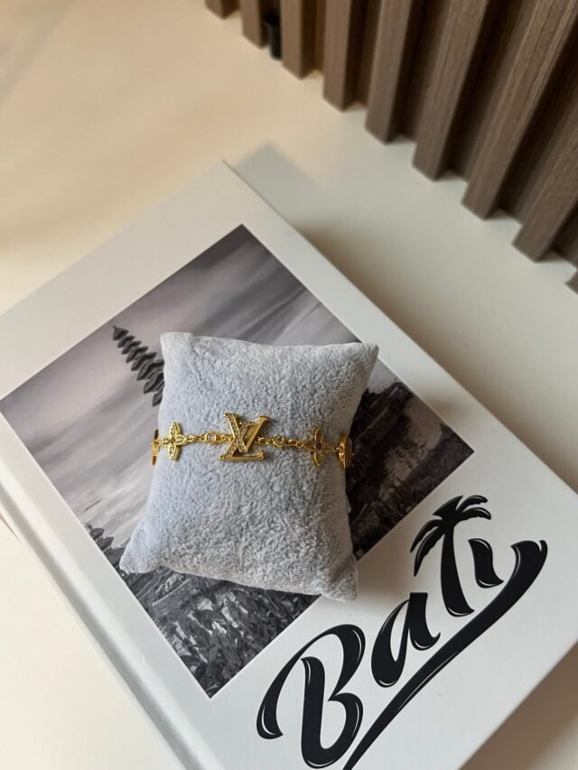 L CRYSTAL GOLD BRACELET - Image 3