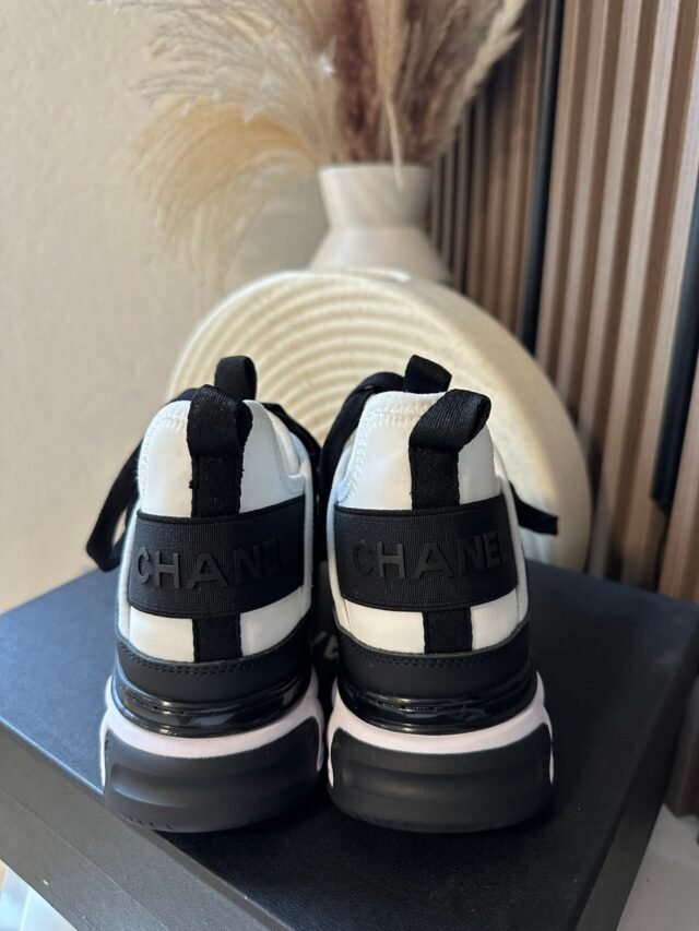 C BLACK & WHITE SNEAKERS - Image 4