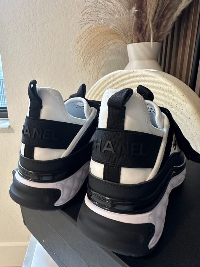 C BLACK & WHITE SNEAKERS - Image 3