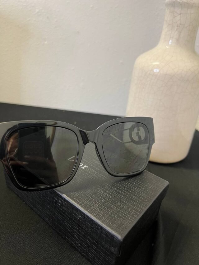 CD BLACK SUNGLASSES - Image 2