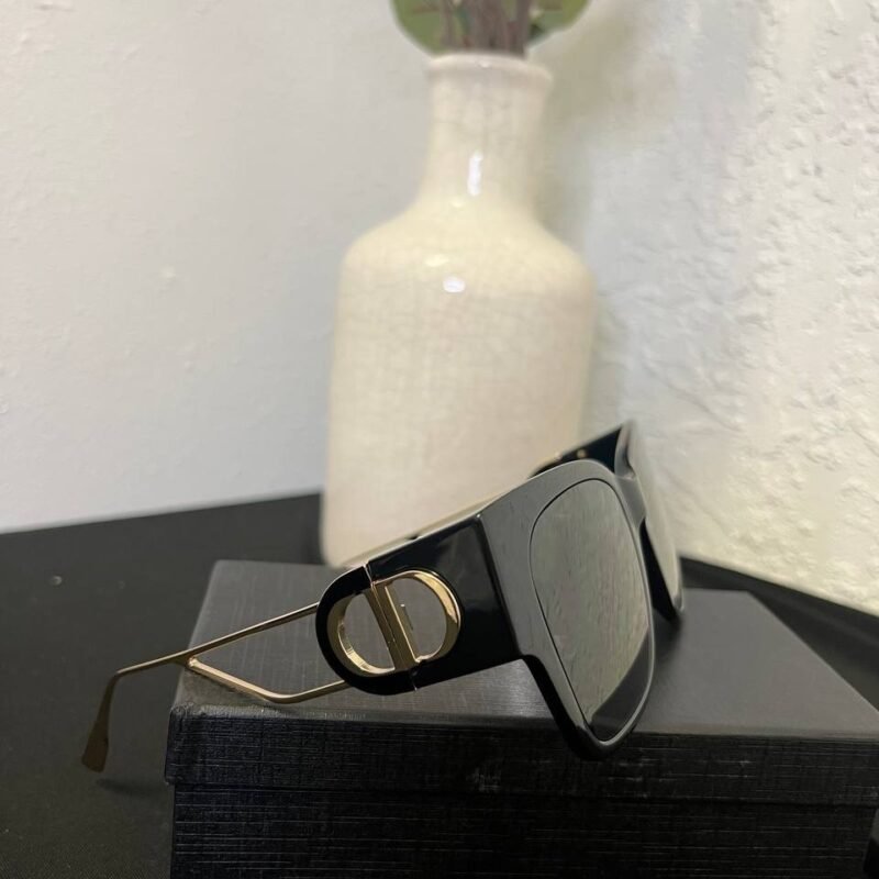 CD BLACK SUNGLASSES